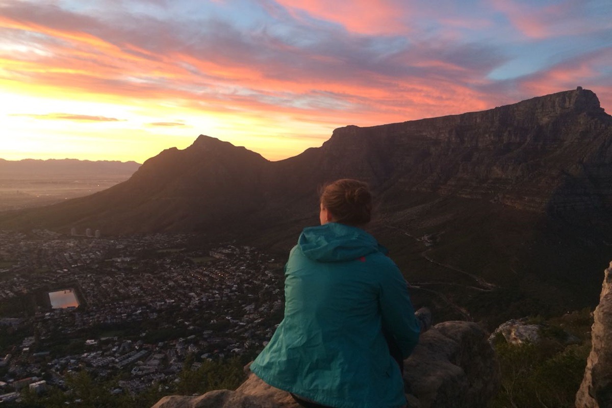 Zonsopgang in Kaapstad vanaf Lions Head